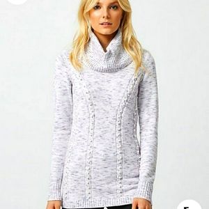 Le chateau Purple Pearl Detailed Sweater